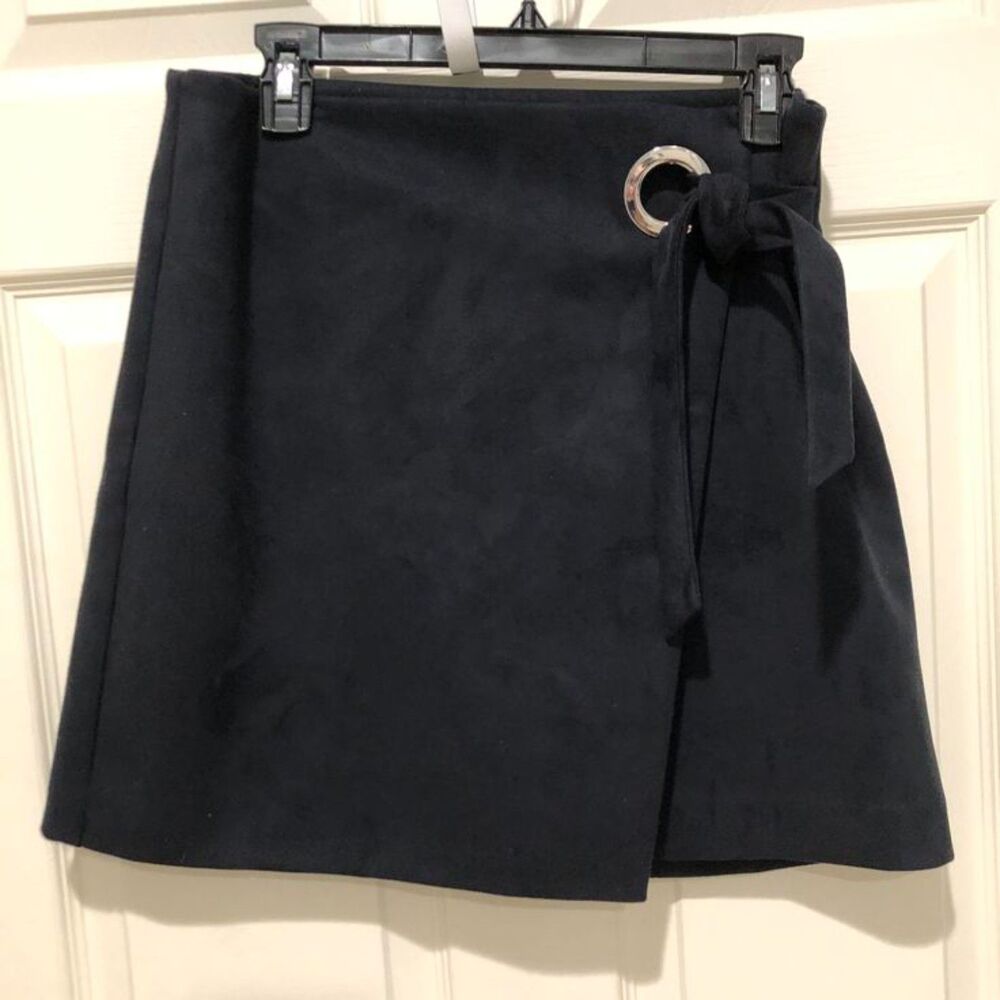 Loft Navy Blue Faux Suede Wrap Skirt with Grommet Detail Size 8 - Picture 11 of 13